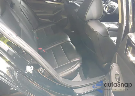 2021 Nissan Maxima Sv Xtronic Cvt z USA, uszkodzony, nr VIN 1N4AA6CV1MC516776